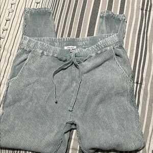 White Birch Waffle Knit joggers💚!